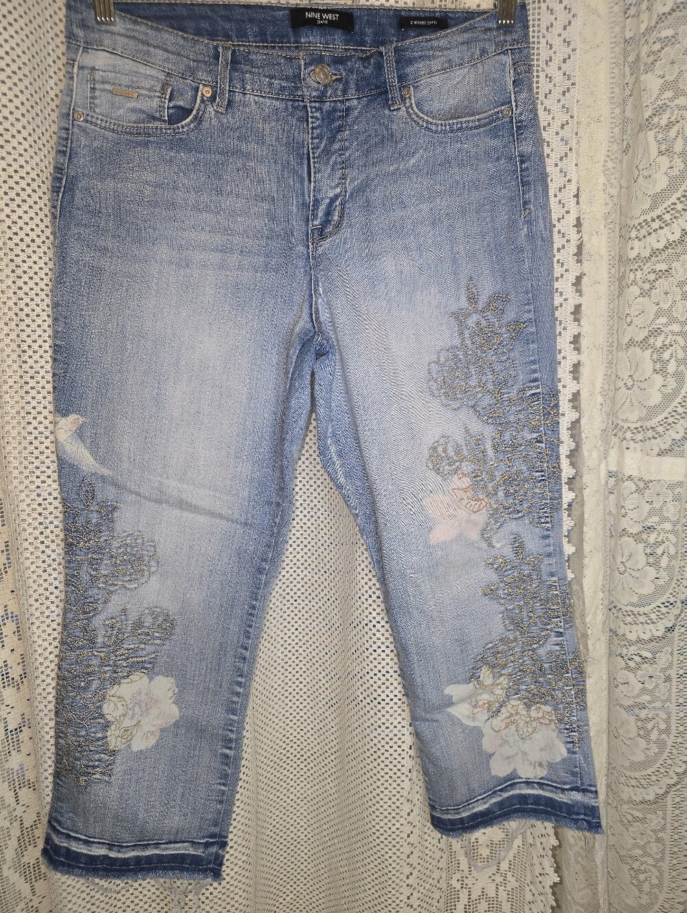 Nine West Chrystie Capri Jeans, Strettch, Embroidered, Womens 10